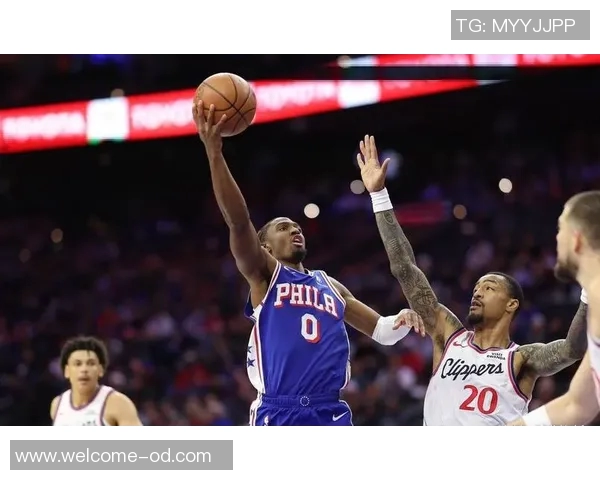 米切尔半场状态未热身9投仅3中三分1中3仅得8分助攻表现平平